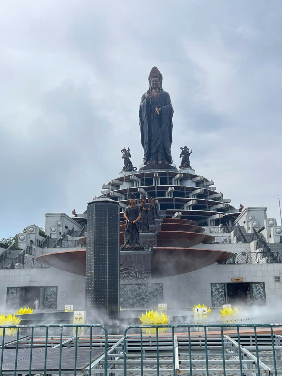 Nui Ba Den Tay Ninh Vip Limosine Nui Ba Den Tay Ninh Vip Limosine